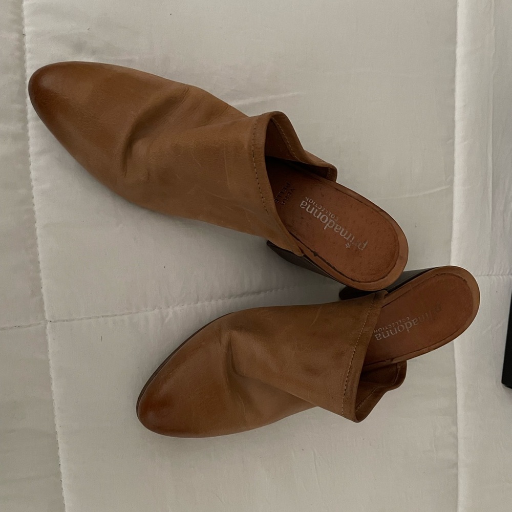 Leather closed toe heel mules (made in Italy)